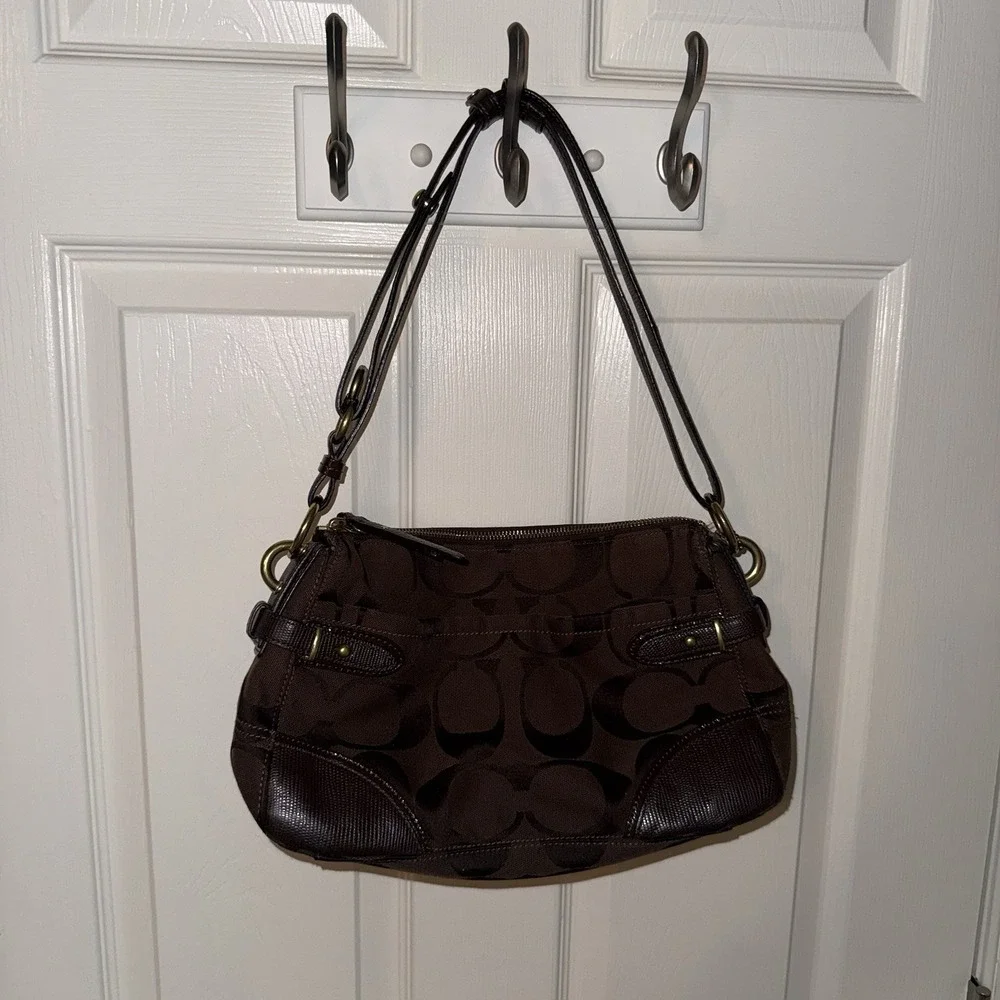 COACH Shoulder Bag Purse Signature C 23072M Chocolate Brown Canvas Leather